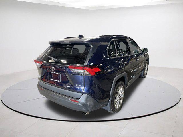 used 2020 Toyota RAV4 car, priced at $25,566