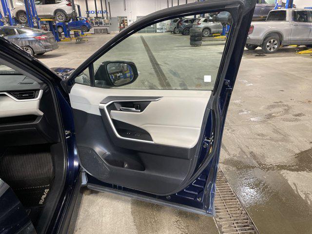 used 2020 Toyota RAV4 car, priced at $25,566