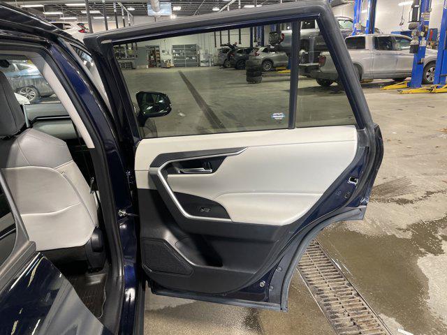 used 2020 Toyota RAV4 car, priced at $25,566