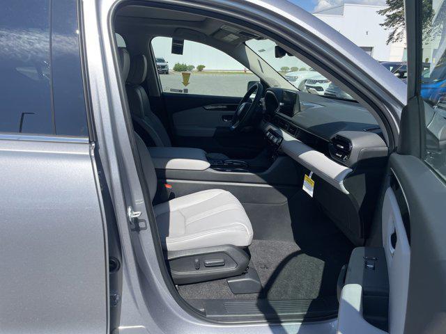 new 2025 Honda Pilot car, priced at $47,752