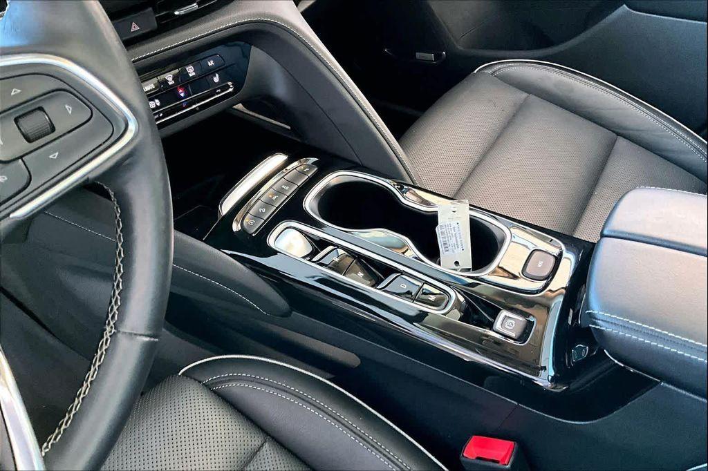 used 2021 Buick Envision car, priced at $21,399