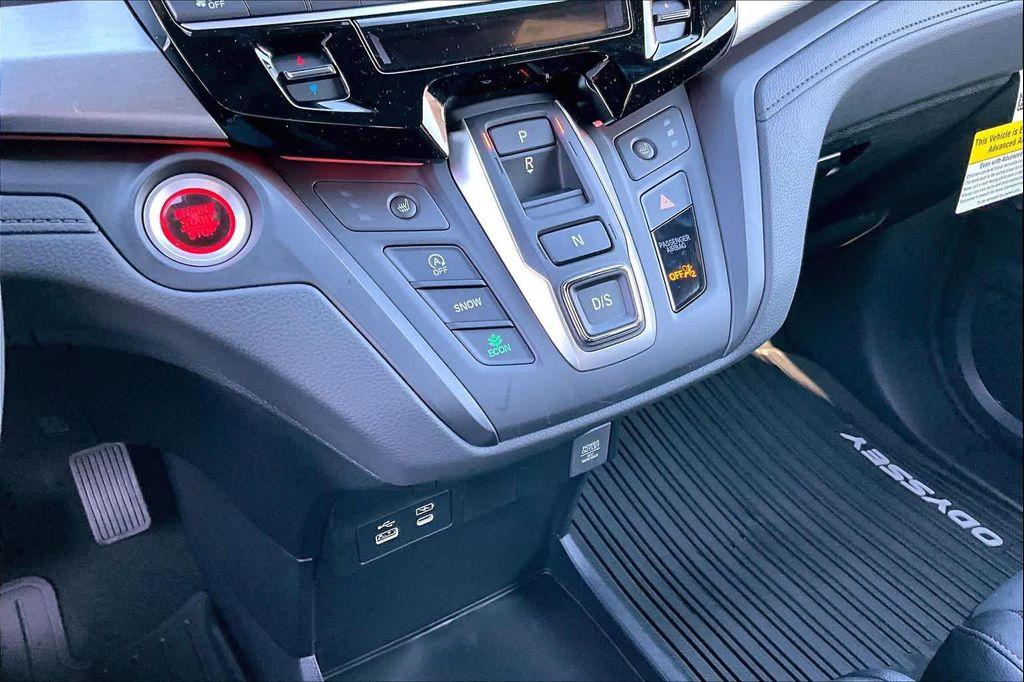 new 2026 Honda Odyssey car, priced at $42,842