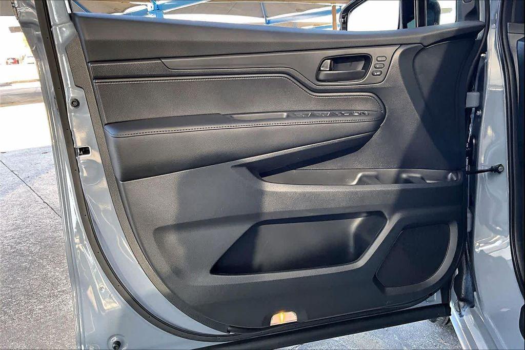 new 2026 Honda Odyssey car, priced at $42,842