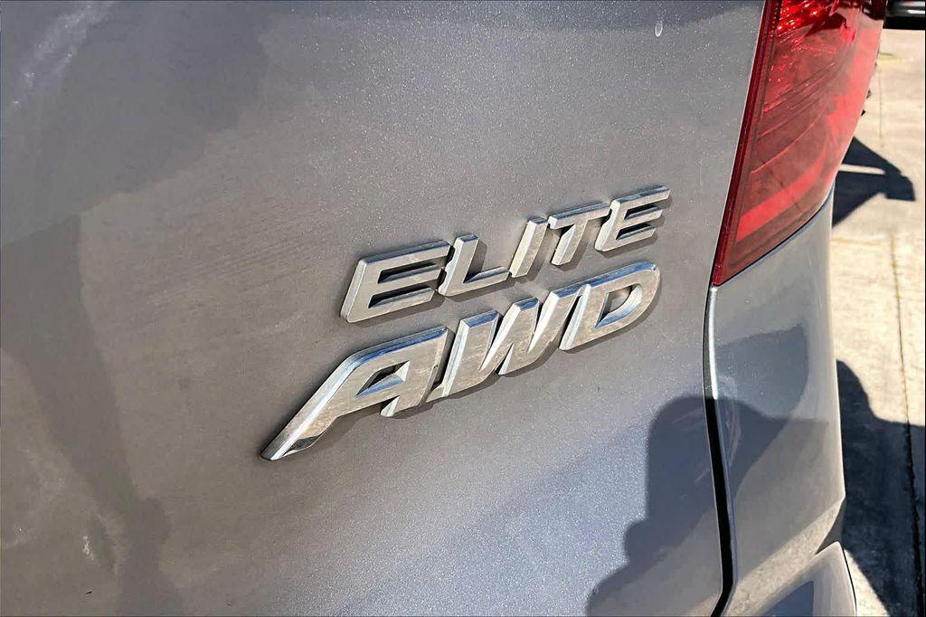 used 2016 Honda Pilot car, priced at $17,999