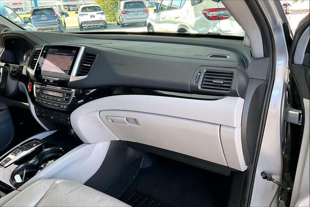 used 2016 Honda Pilot car, priced at $17,999