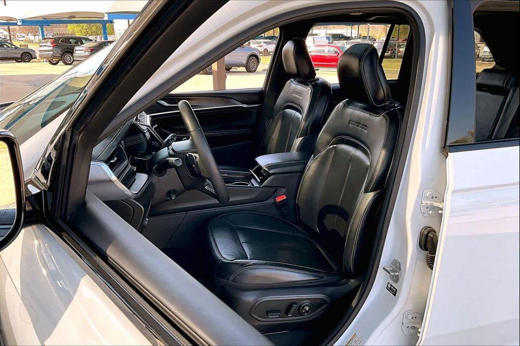 used 2022 Jeep Grand Cherokee 4xe car, priced at $27,399