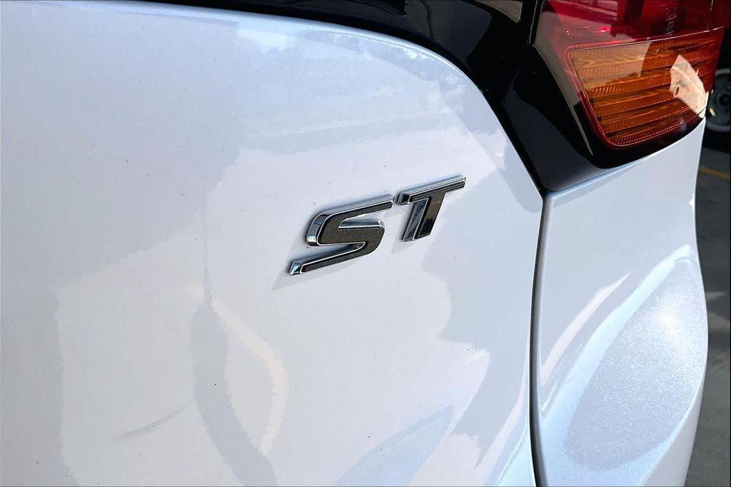 used 2023 Buick Encore GX car, priced at $16,495