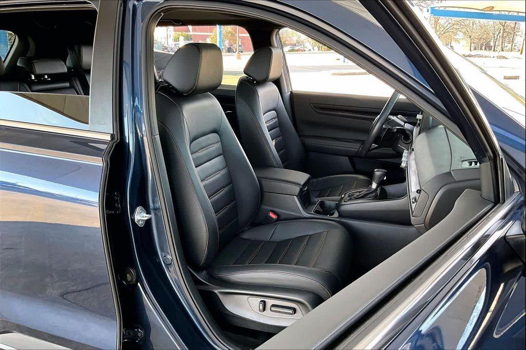 used 2024 Honda CR-V Hybrid car, priced at $35,699