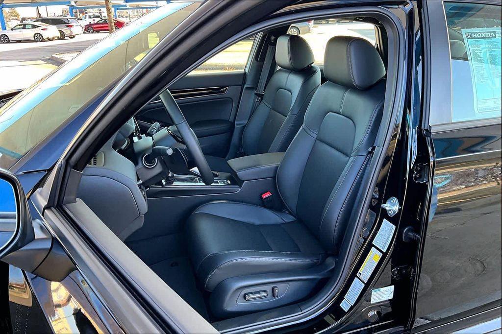 new 2026 Honda Civic Hybrid car, priced at $33,490