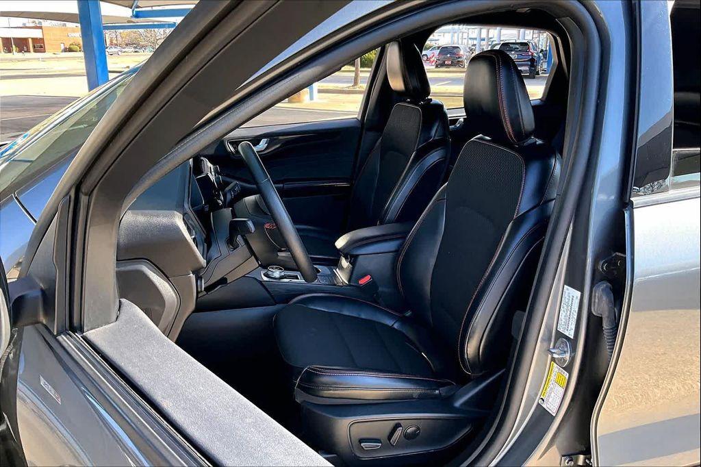 used 2025 Ford Escape car, priced at $22,899