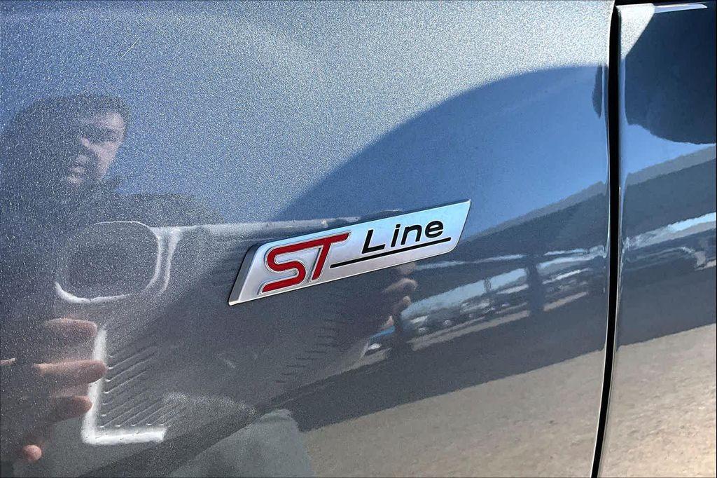 used 2025 Ford Escape car, priced at $22,899