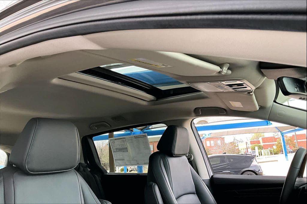 used 2026 Honda Odyssey car, priced at $37,599