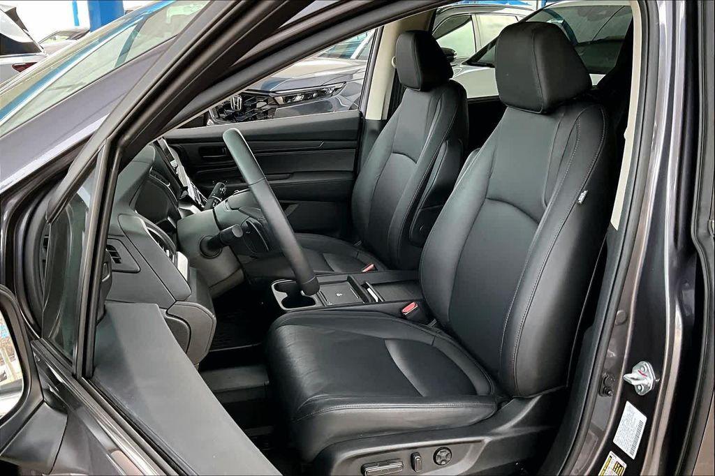 used 2026 Honda Odyssey car, priced at $37,599