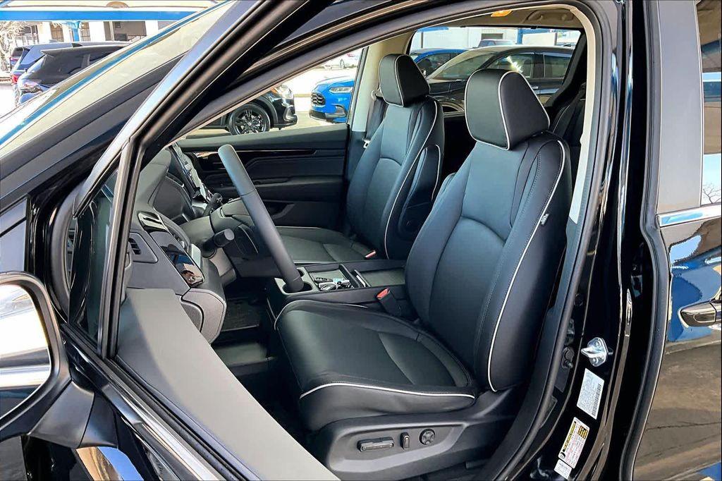 new 2026 Honda Odyssey car, priced at $47,068