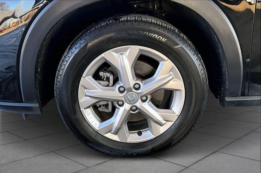 used 2025 Honda HR-V car, priced at $25,000