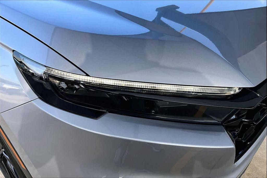 new 2026 Honda CR-V Hybrid car, priced at $39,079