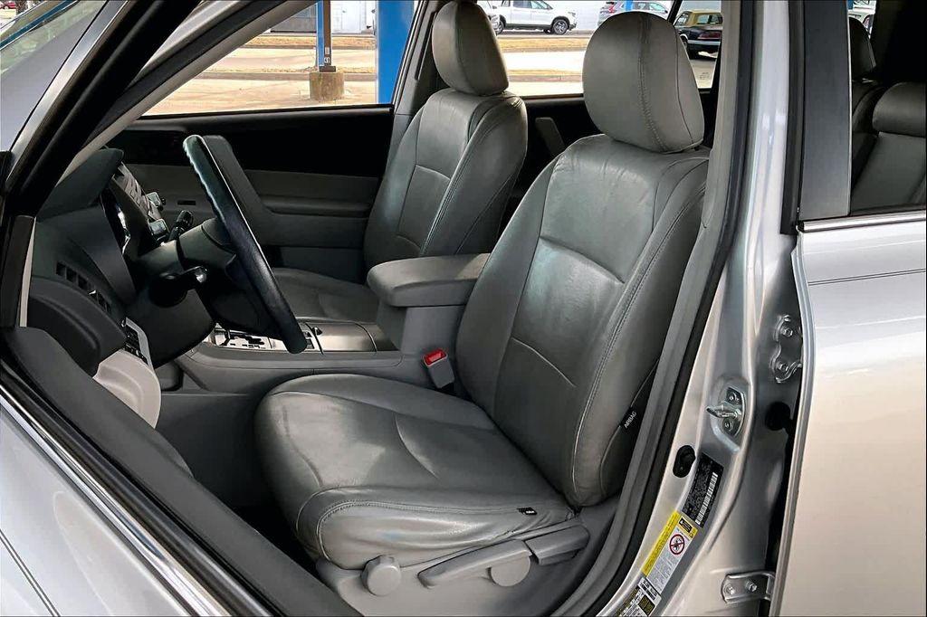 used 2012 Toyota Highlander car, priced at $10,000