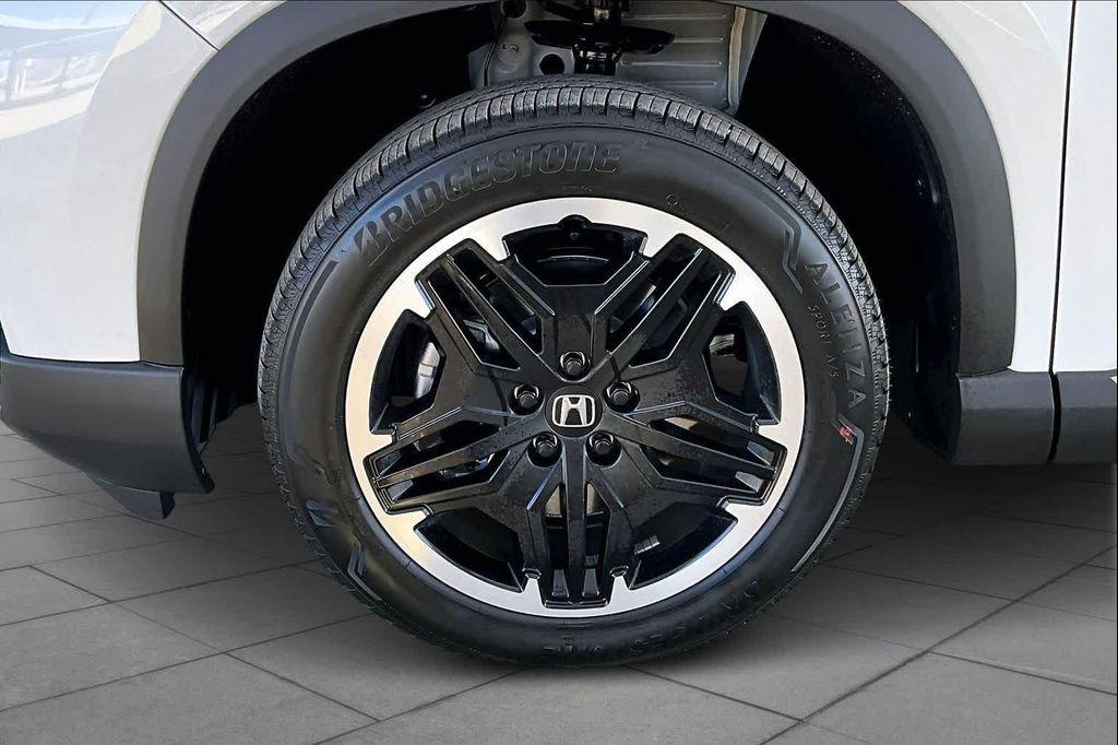 new 2026 Honda Pilot car, priced at $53,245