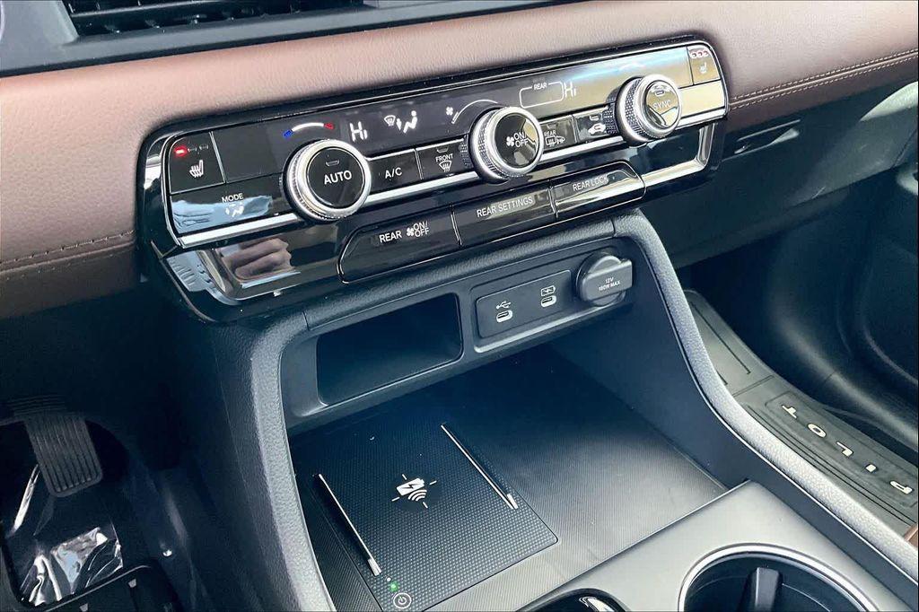 new 2026 Honda Pilot car, priced at $53,245