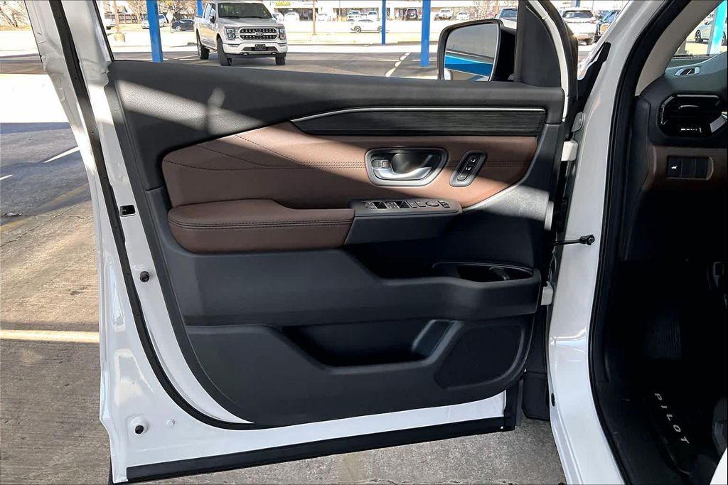 new 2026 Honda Pilot car, priced at $53,245