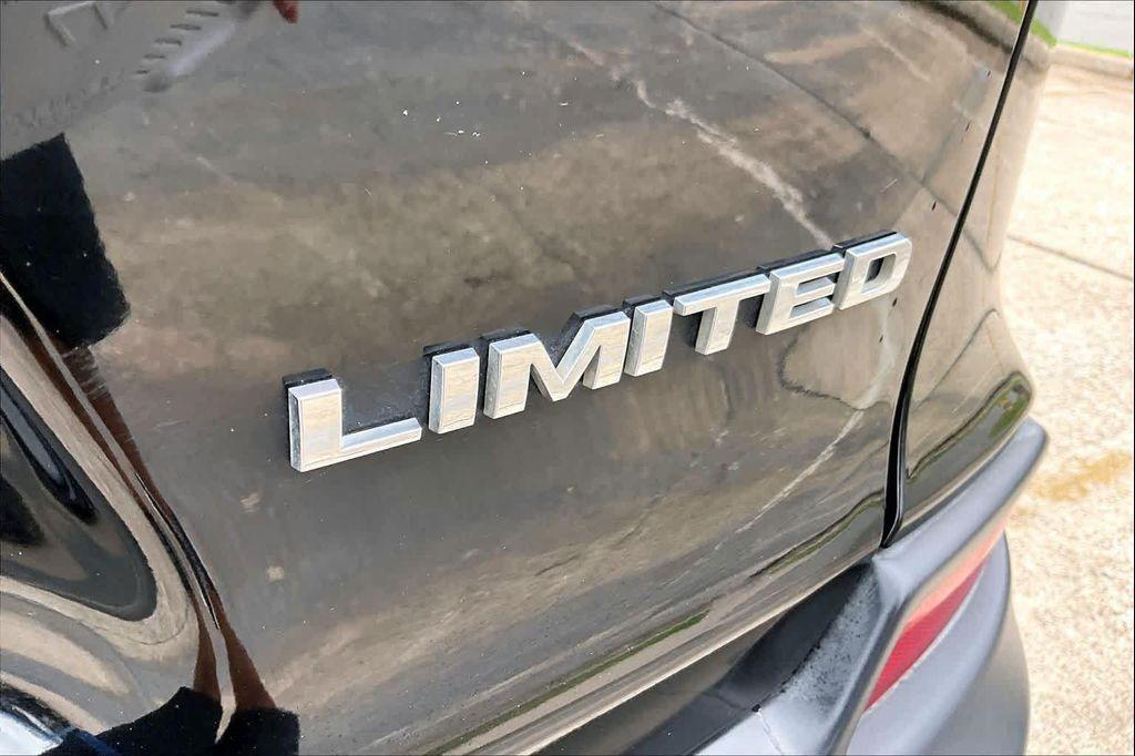 used 2020 Jeep Cherokee car, priced at $15,698