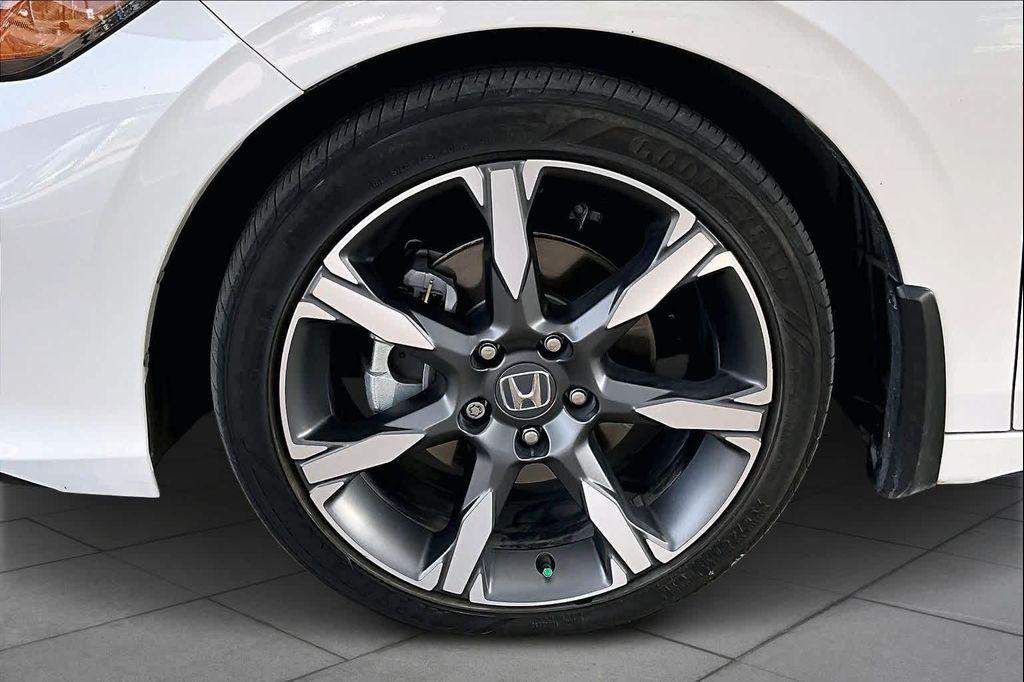 used 2025 Honda Civic Hybrid car, priced at $28,999