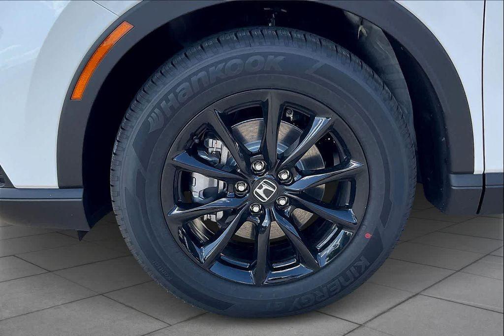 new 2026 Honda CR-V Hybrid car, priced at $39,501