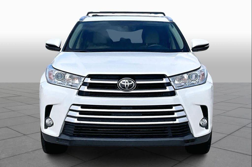 used 2019 Toyota Highlander car, priced at $22,399
