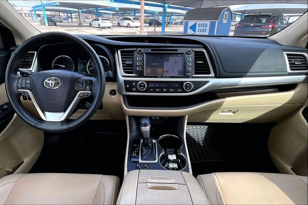 used 2019 Toyota Highlander car, priced at $22,399