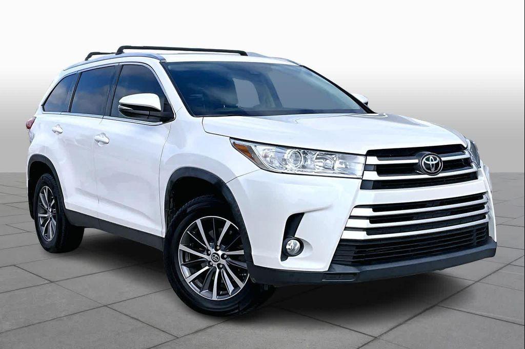 used 2019 Toyota Highlander car, priced at $22,399