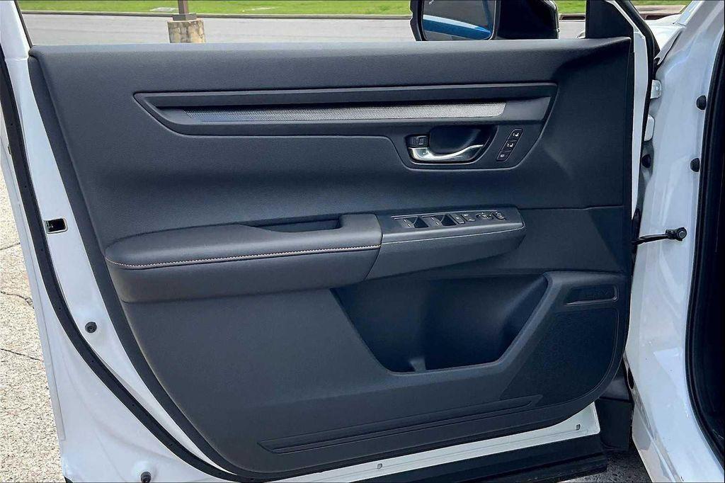 new 2026 Honda CR-V Hybrid car, priced at $38,880