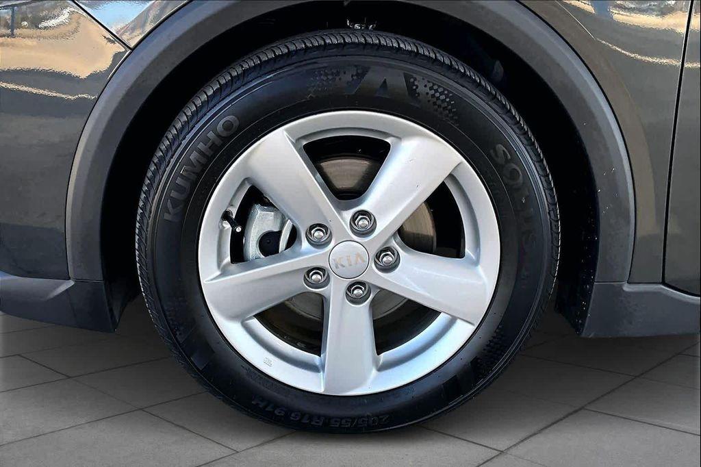 used 2025 Kia K4 car, priced at $20,000