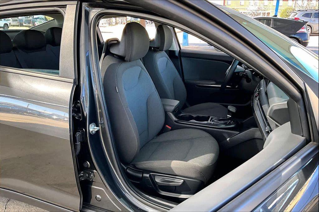 used 2025 Kia K4 car, priced at $20,000