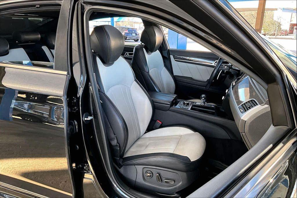 used 2019 Genesis G80 car, priced at $25,000