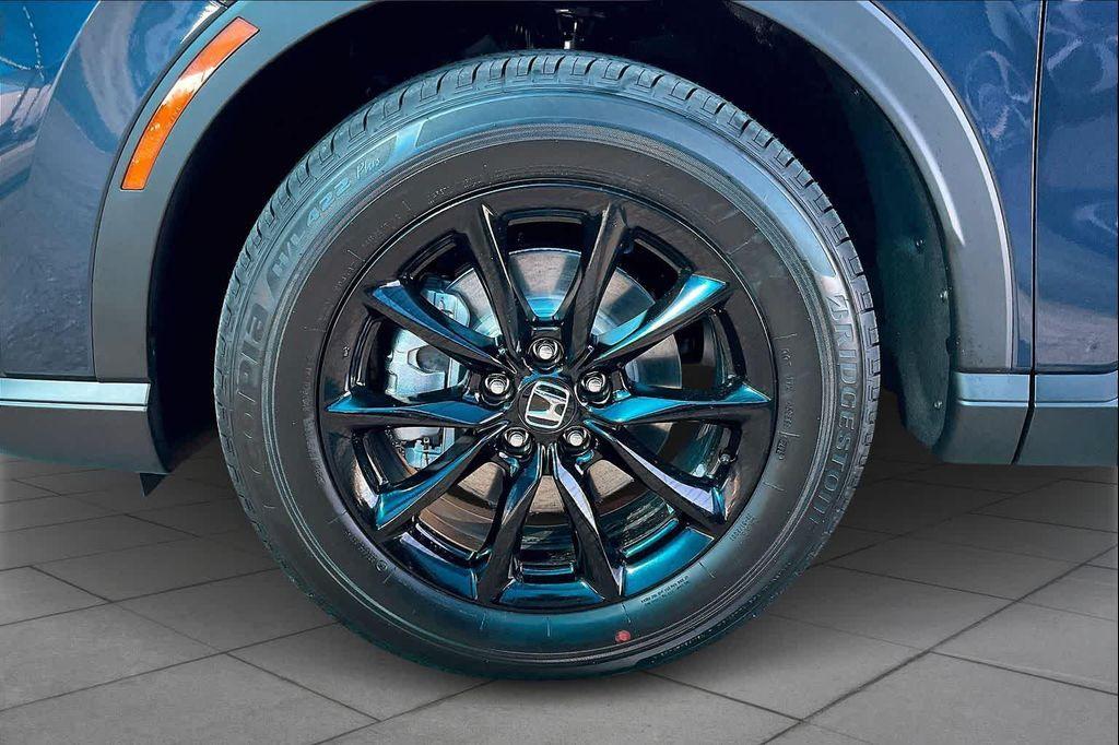 new 2026 Honda CR-V Hybrid car, priced at $38,696