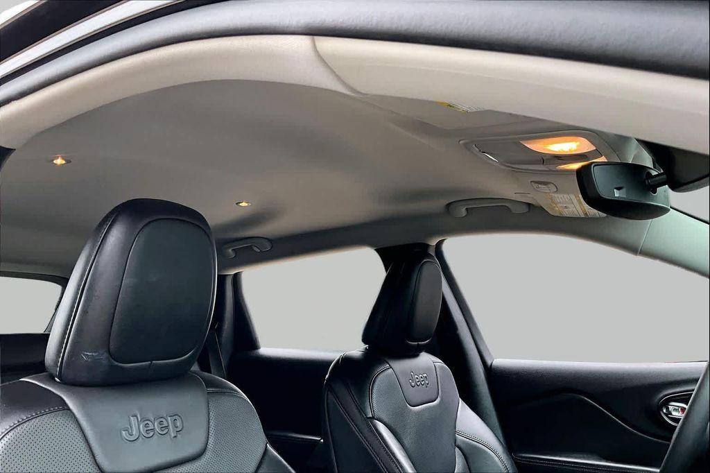 used 2022 Jeep Cherokee car, priced at $20,999