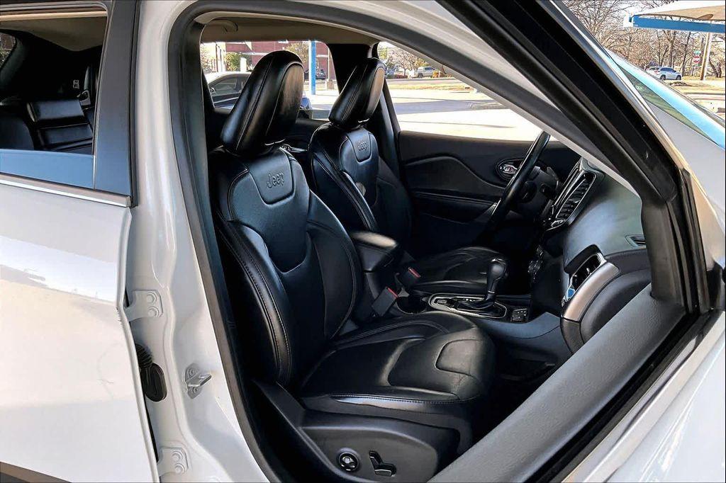 used 2019 Jeep Cherokee car, priced at $17,699