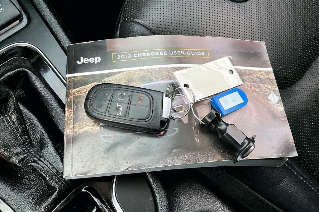 used 2019 Jeep Cherokee car, priced at $17,699