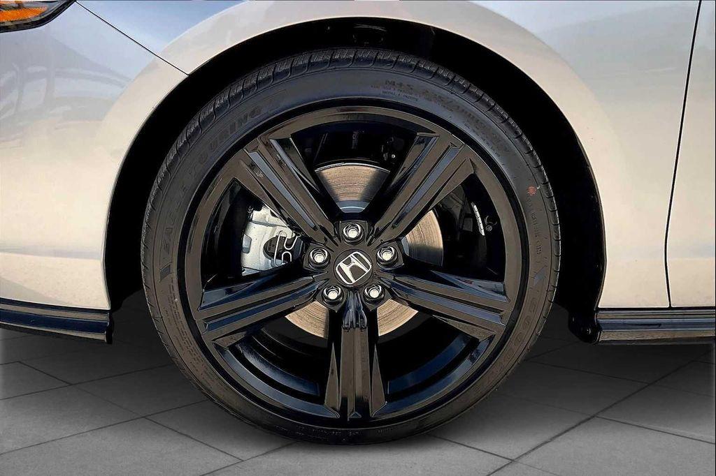 new 2025 Honda Accord Hybrid car, priced at $34,820