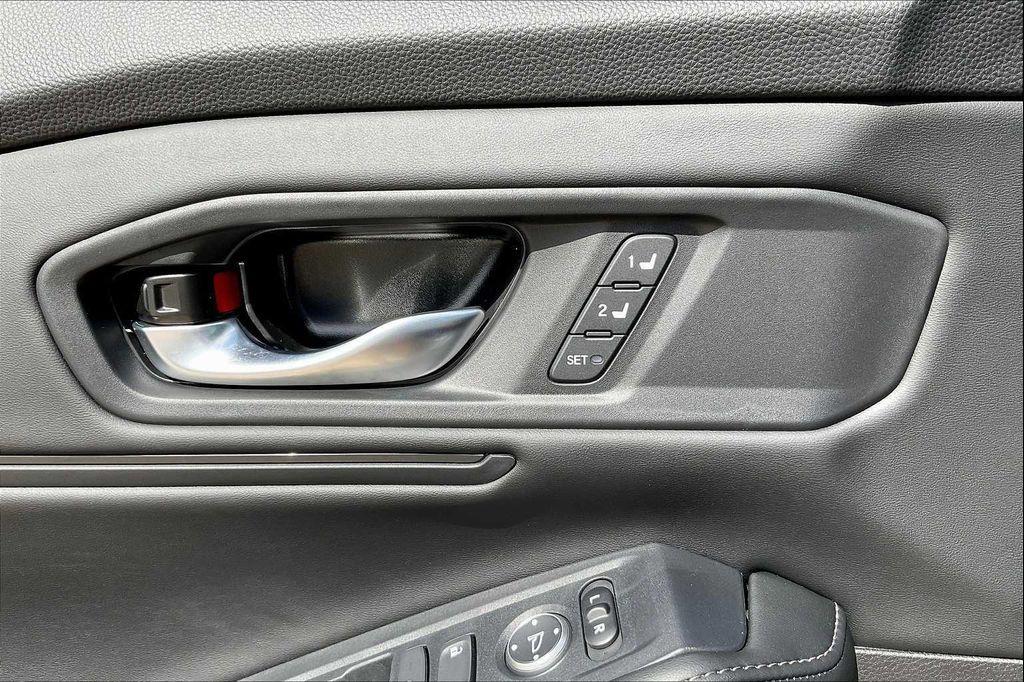 new 2025 Honda Accord Hybrid car, priced at $34,820