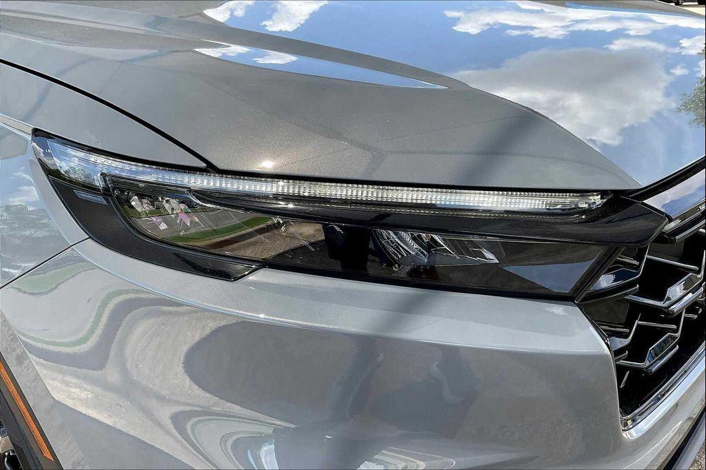 new 2026 Honda CR-V Hybrid car, priced at $38,880