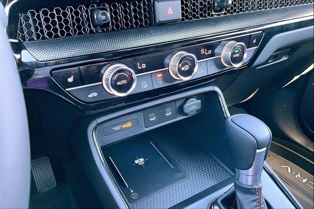 new 2026 Honda CR-V Hybrid car, priced at $41,066