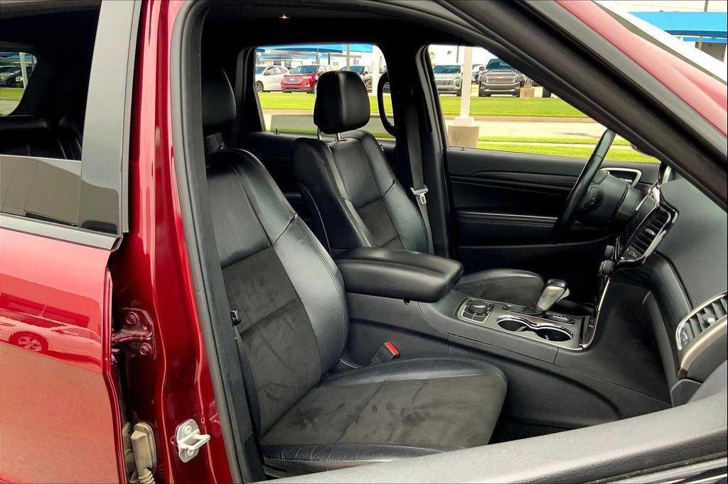 used 2022 Jeep Grand Cherokee car, priced at $20,699