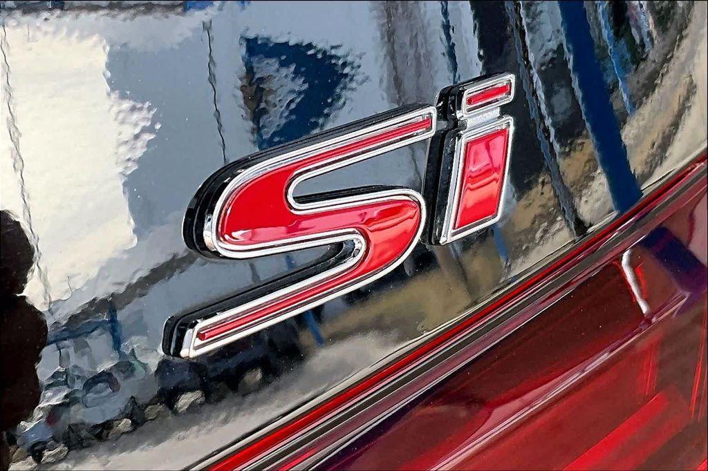 used 2025 Honda Civic Si car, priced at $31,999