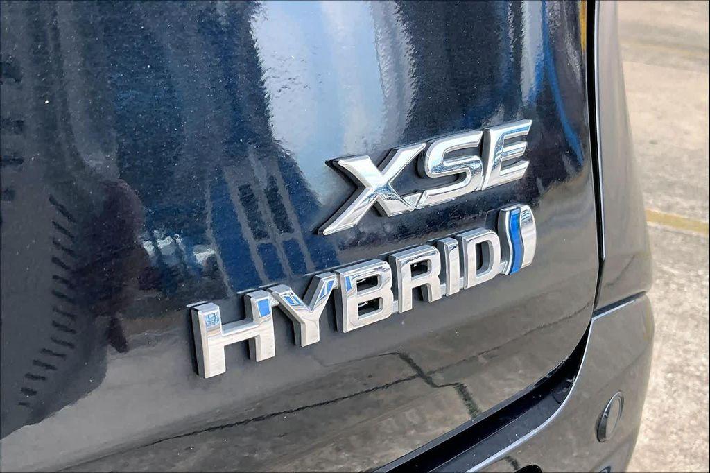 used 2023 Toyota Sienna car, priced at $38,999