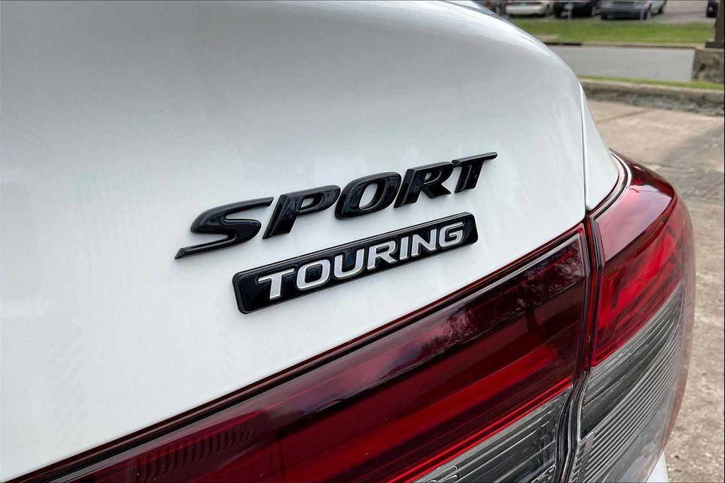 new 2026 Honda Civic Hybrid car, priced at $33,945