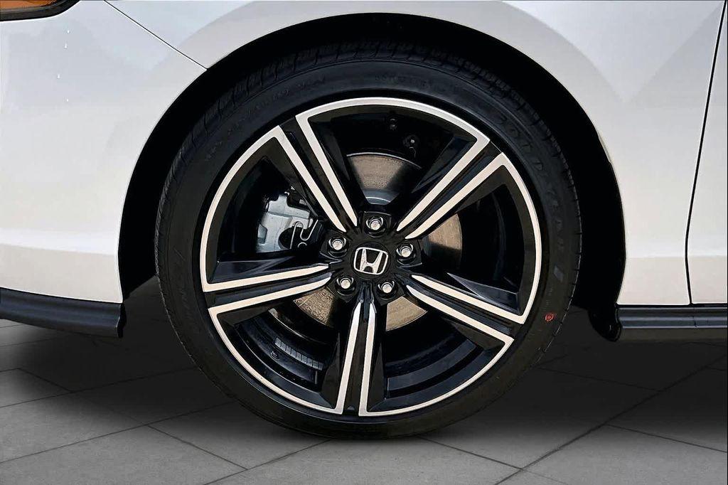 new 2026 Honda Accord Hybrid car, priced at $35,747