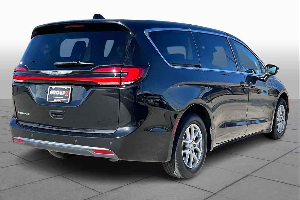 used 2023 Chrysler Pacifica car, priced at $27,899