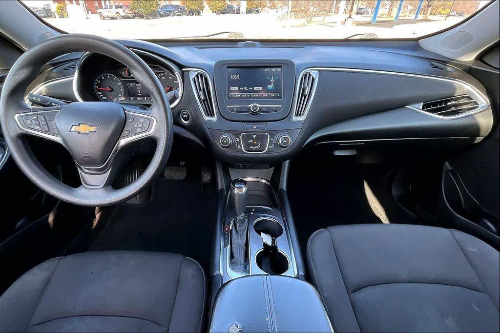 used 2018 Chevrolet Malibu car, priced at $10,899