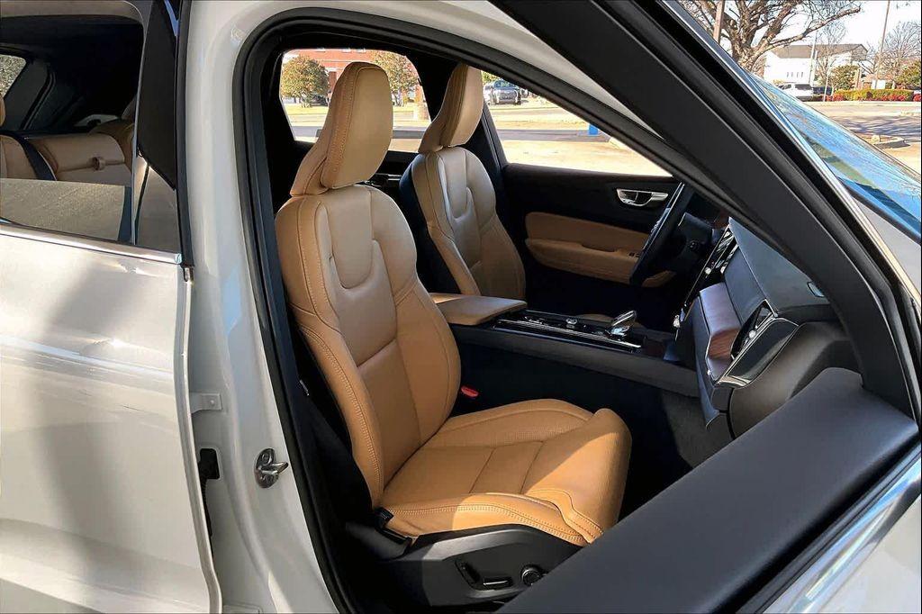 used 2023 Volvo XC60 car, priced at $34,700